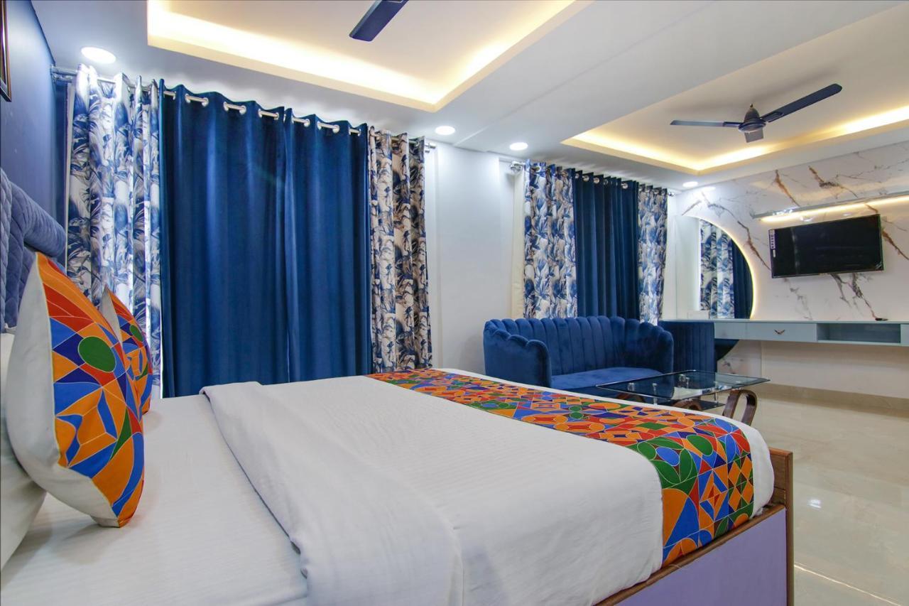 Fabhotel Satyam International Noida Exterior photo